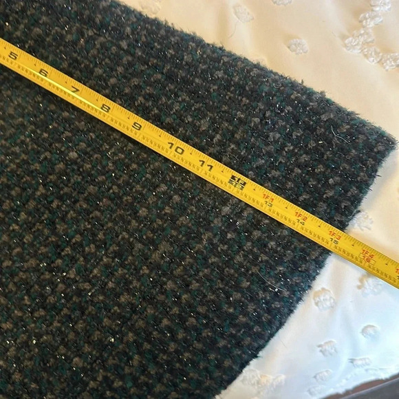 Willi Smith mini skirt. Textured material. EUC size 10 - Picture 5 of 8